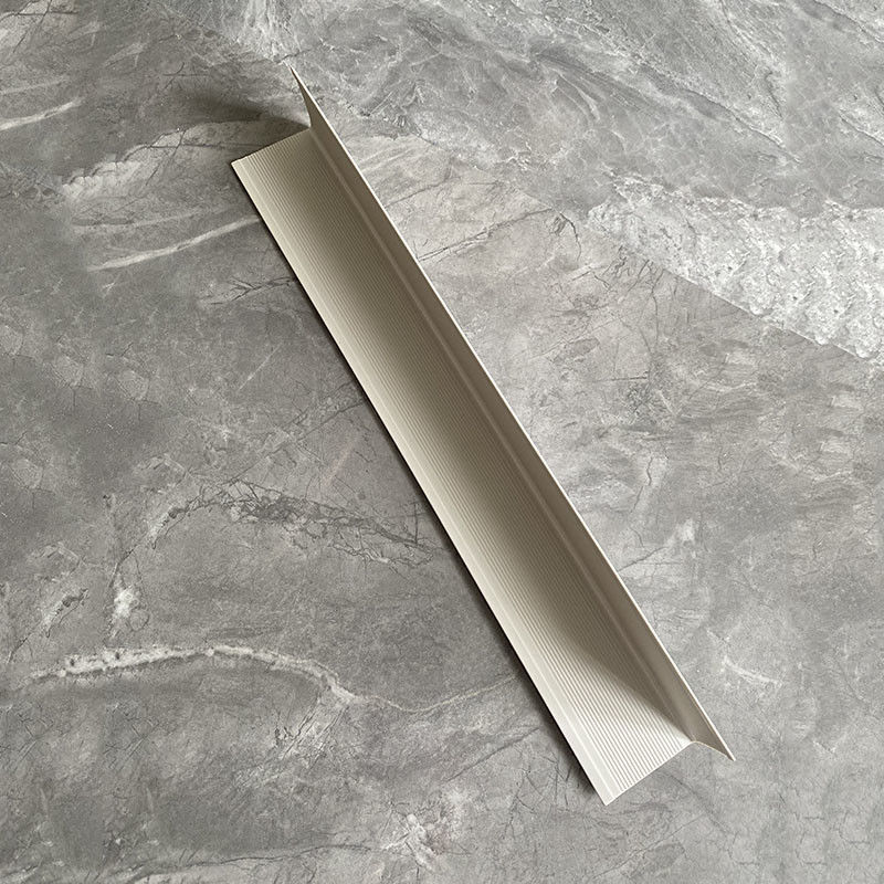 Πλάτος 40*40mm 30*30mm 25*25mm περιποίησης γωνιών ακρών επιτροπής τοίχων PVC